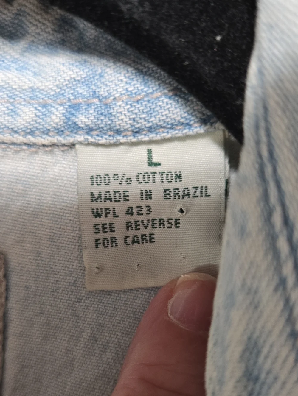 Vintage Men's Levi's Light Blue Denim Sleeveless Button-Up Shirt Size Large